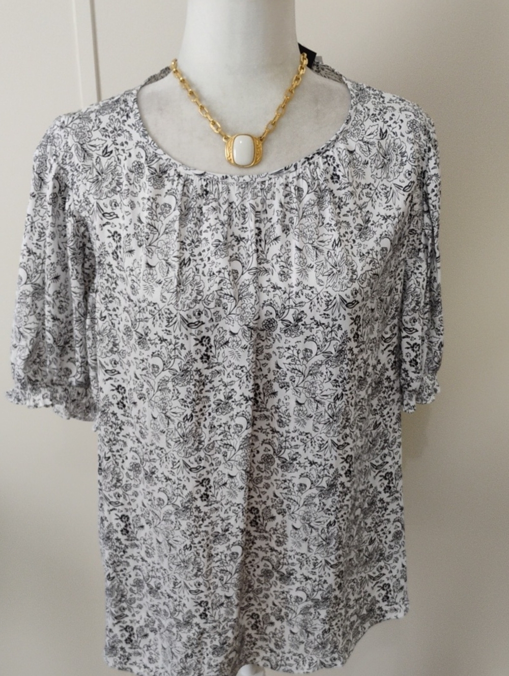 NWOT Lane Bryant Black & White Floral Scoop Neck Blouse